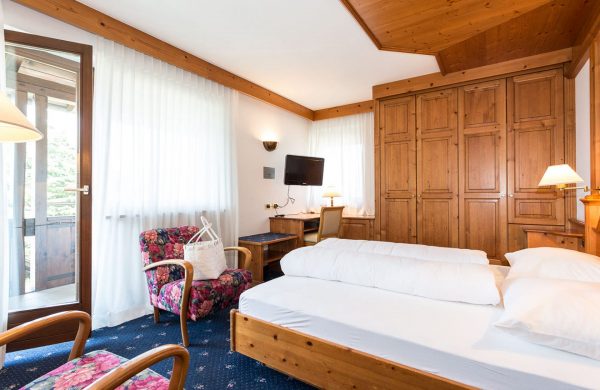 residence-mayr-double room-double bed